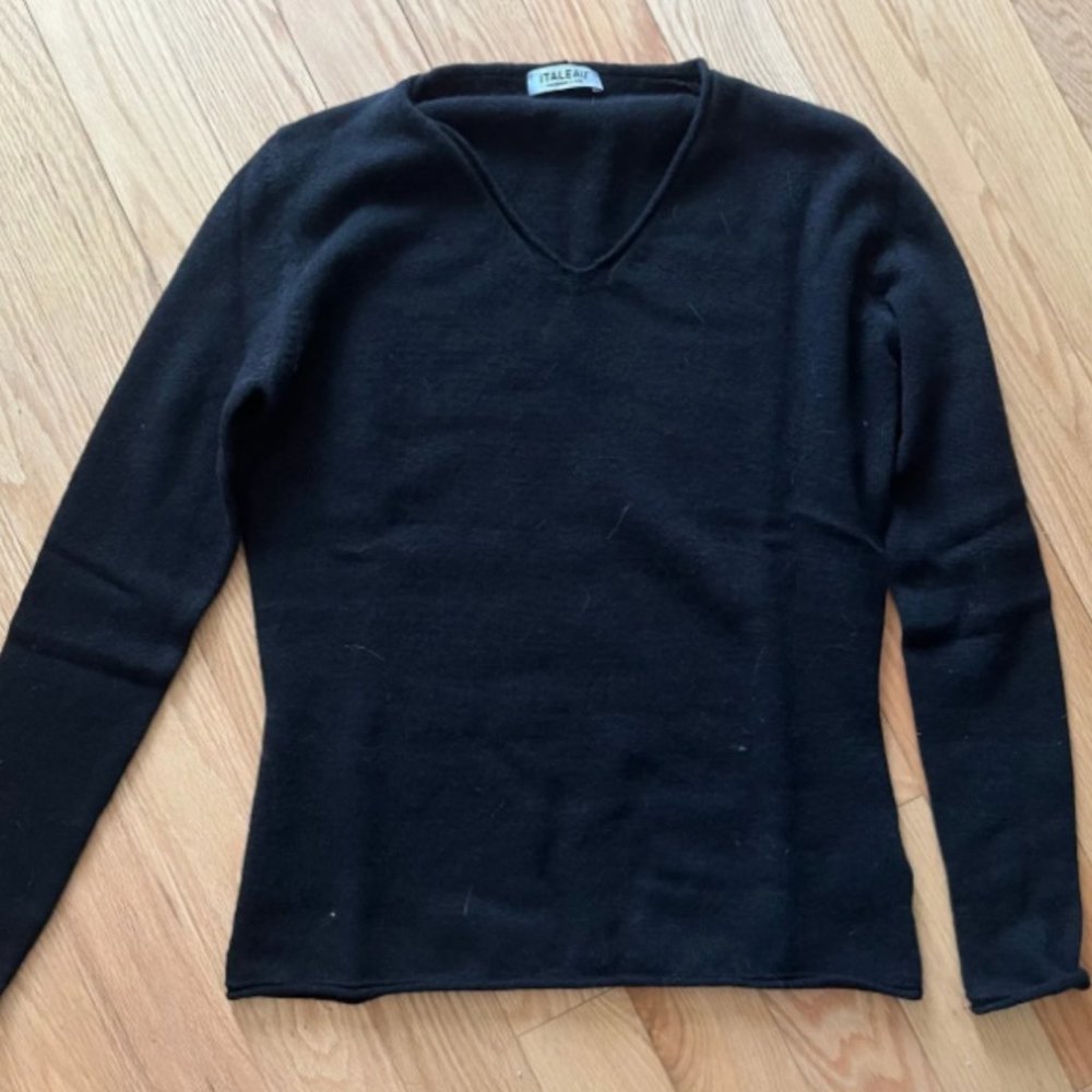 Italeau handmade cashmere sweater - womens size small - NWT
